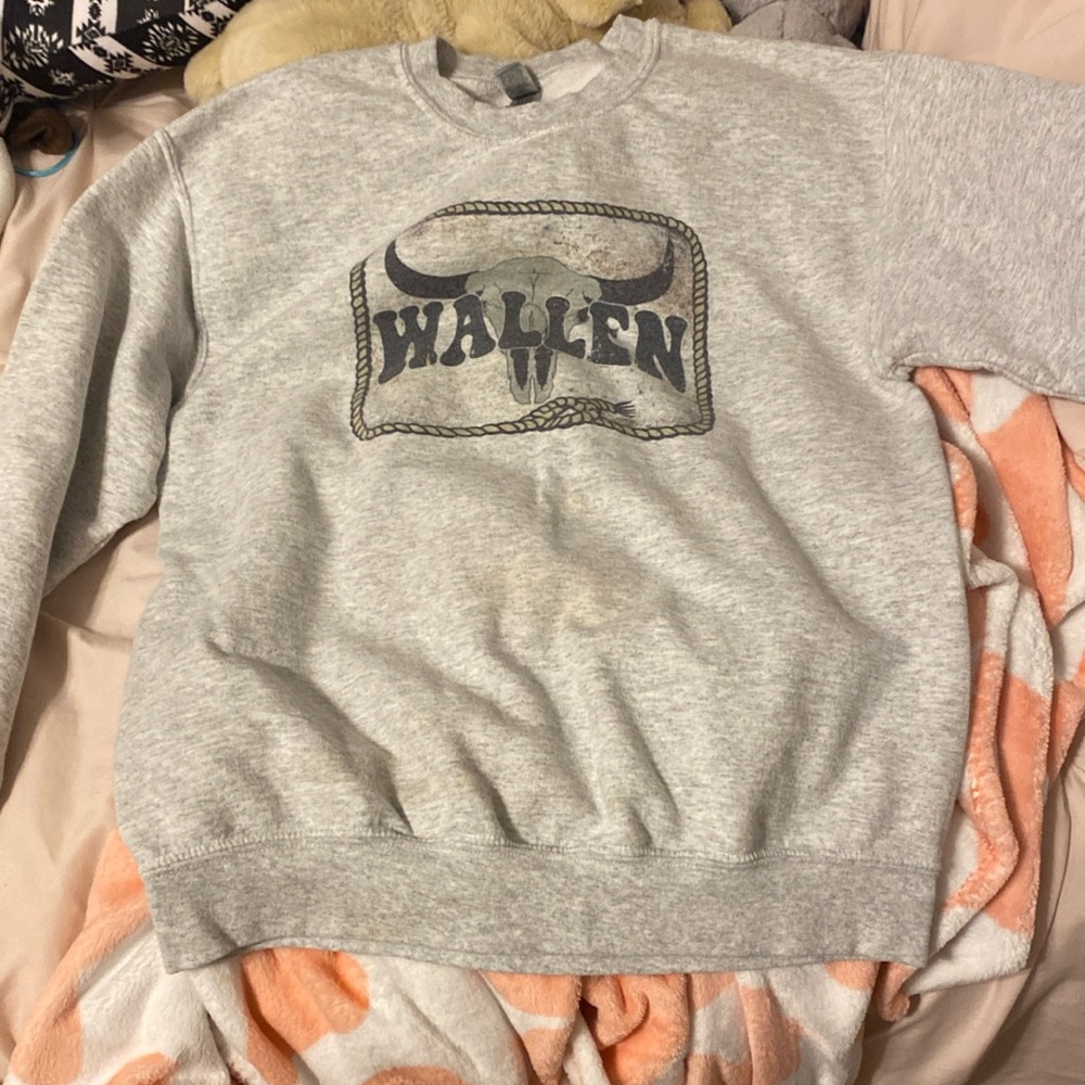 Morgan Wallen crewneck size medium